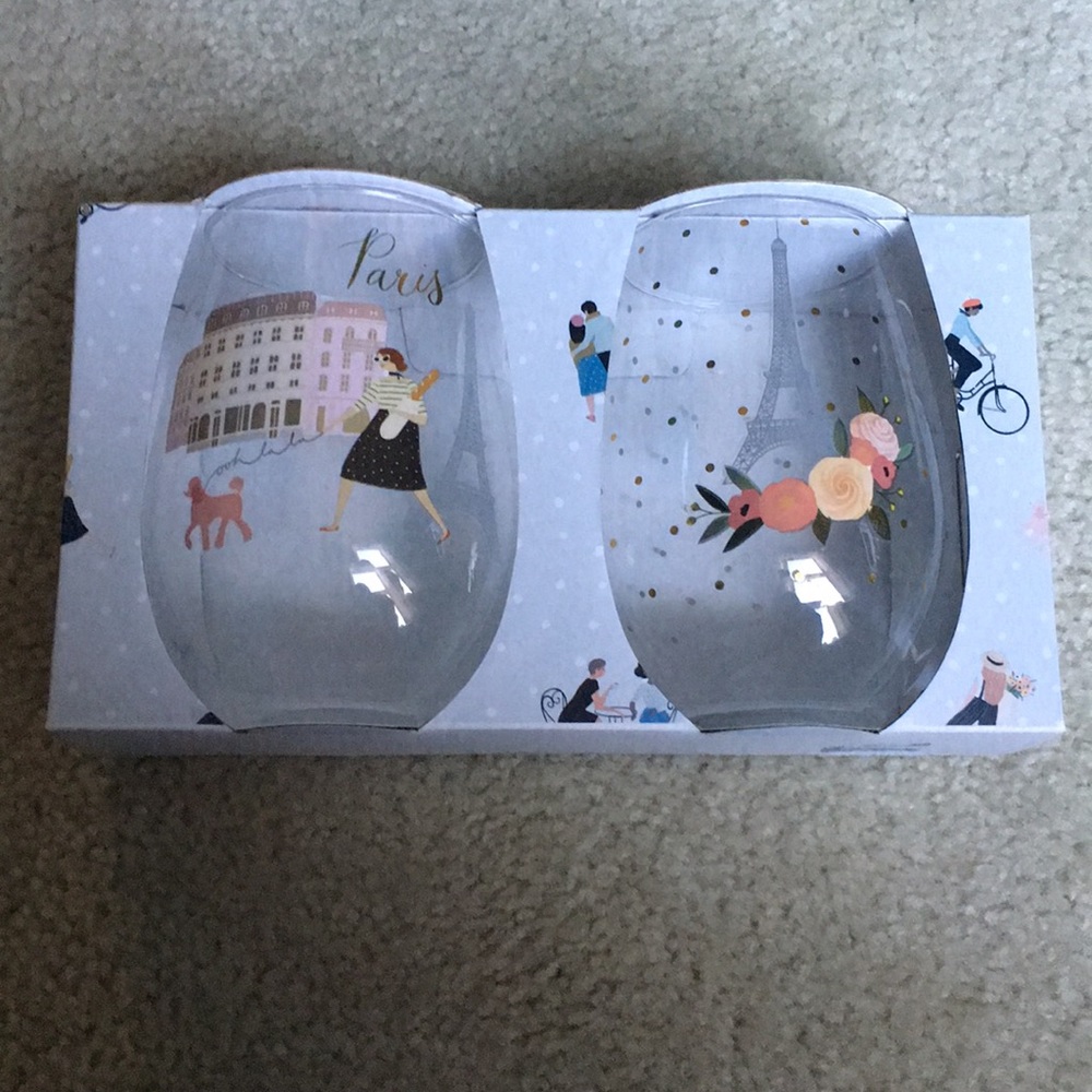 BNWOT - Fig & Fern Paris win glass set! New in box